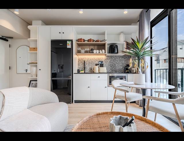 0.5 BEDROOM APARTMENT FOR SALE IN CAPE TOWN CITY CENTRE